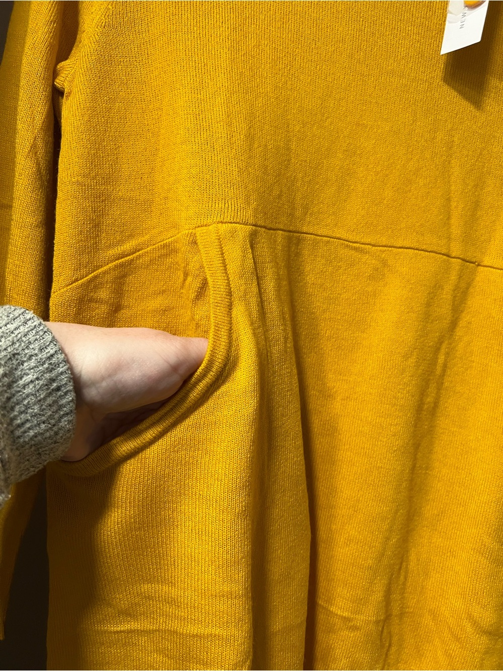 NWT NY&C Yellow Quarter Sleeve Shirt Size Medium 💛 - Picture 2 of 9